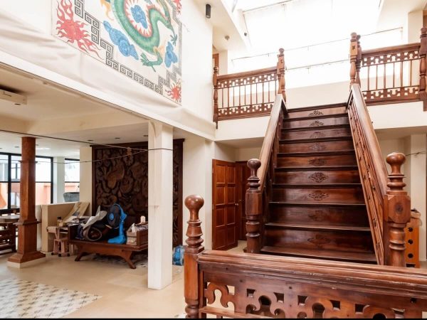 entrance-palm-garden-retreat