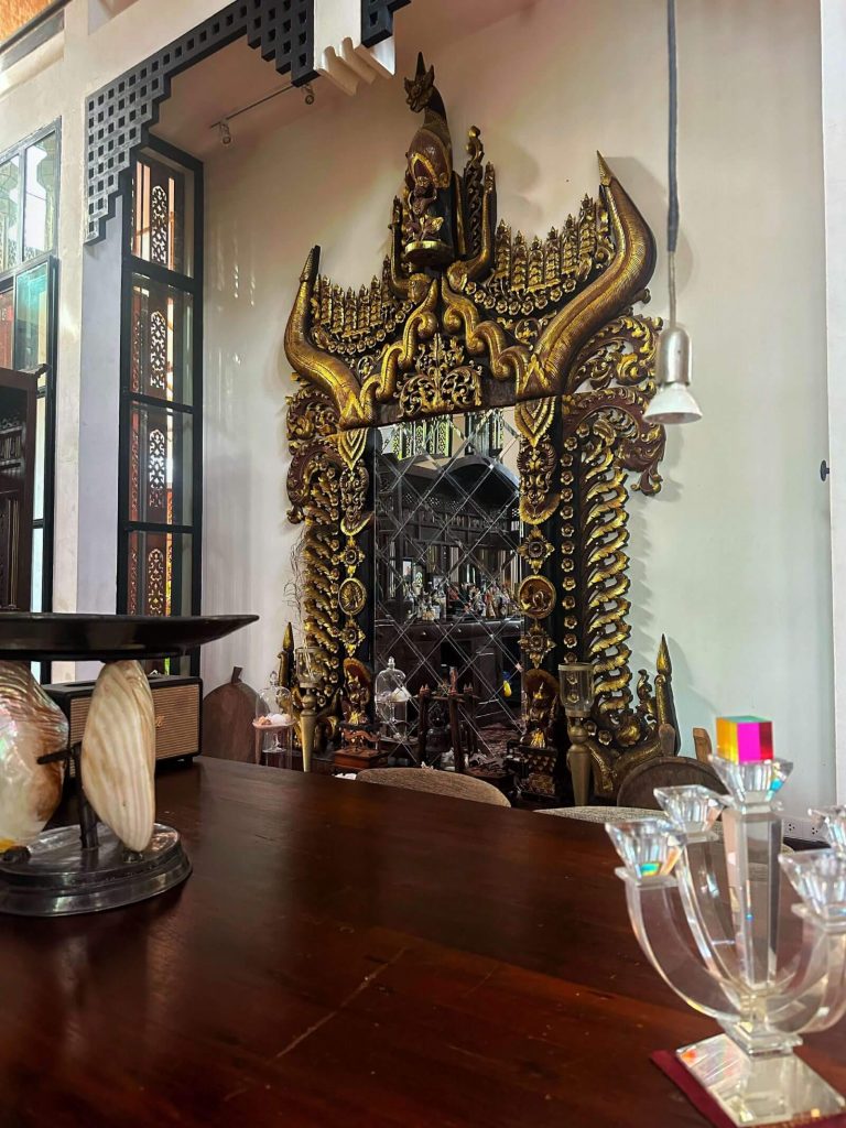 Mandalay-Palace -Entrance-palm-garden-retreat